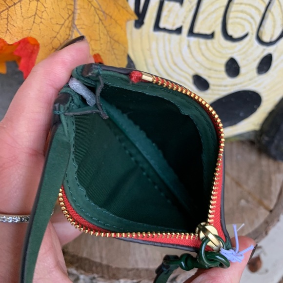 Authentic TORY BURCH Leather/beads watermelon top zip wristlet - Picture 6 of 12